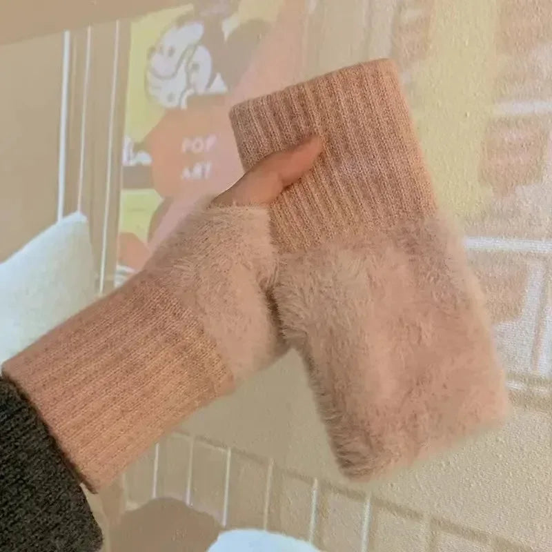 Cozy Lune CloudWarmers – Fluffy Fingerless Arm Gloves
