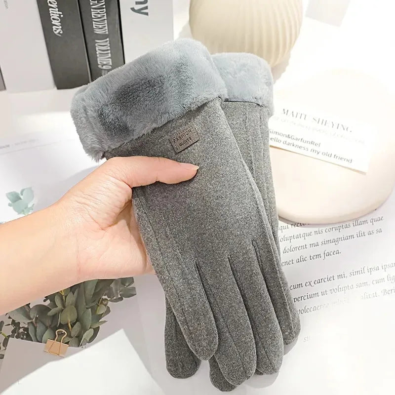 Cozy Lune FrostTouch Gloves – Premium Faux Fur Touchscreen Gloves