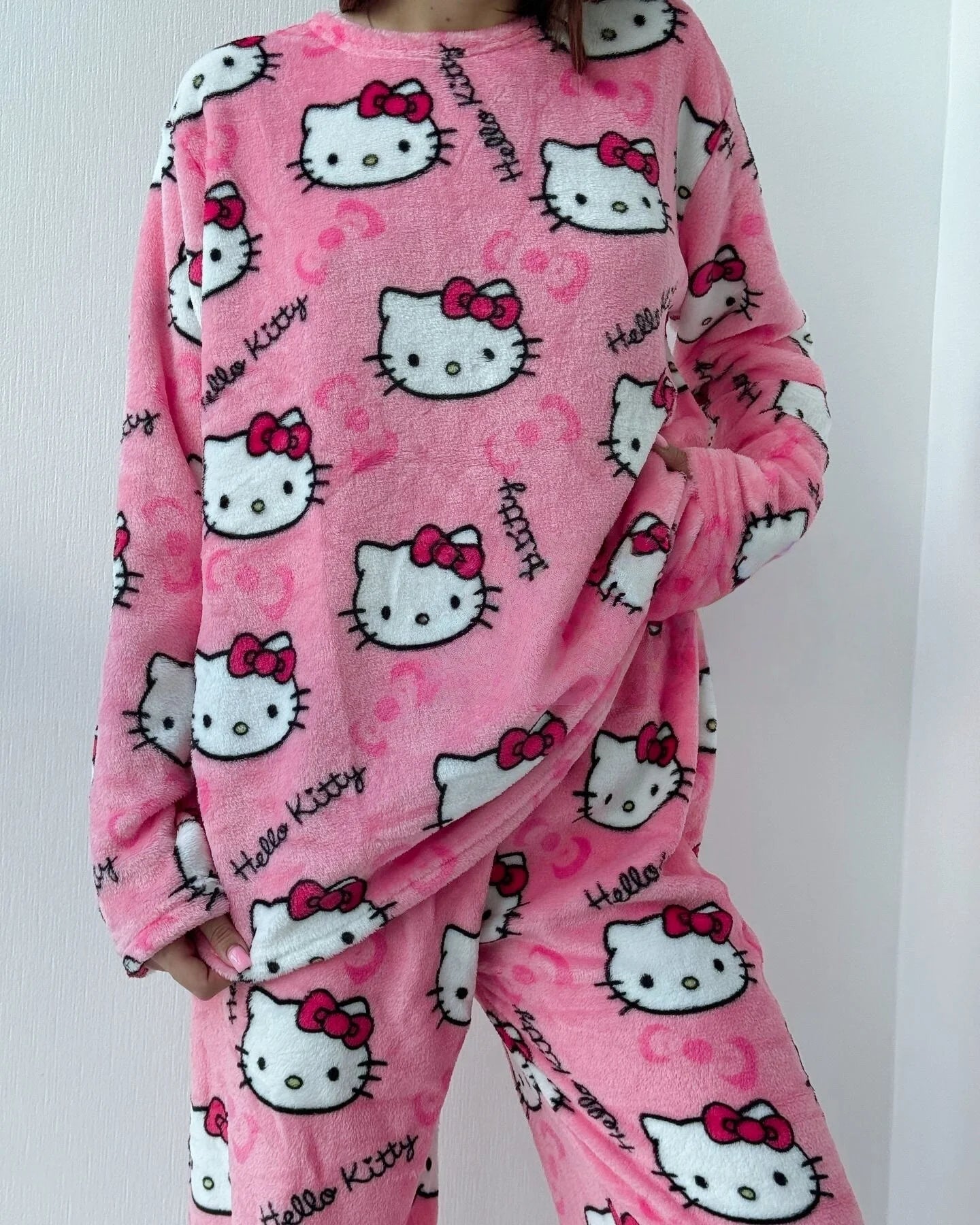 Cozy Lune X Hello Kitty Set β Plush Flannel Pajamas
