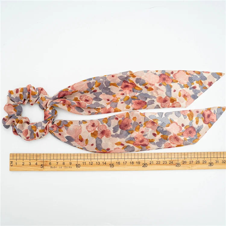Cozy Lune Satin Ribbon Scrunchie – Elegant Hair Tie with Flowing Bow