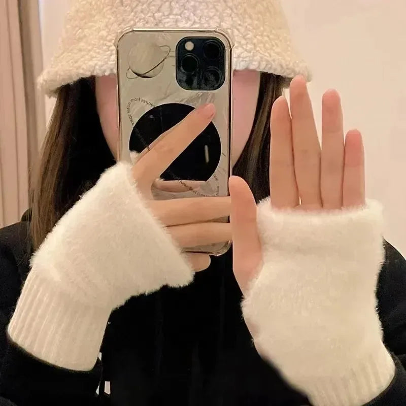 Cozy Lune CloudWarmers – Fluffy Fingerless Arm Gloves