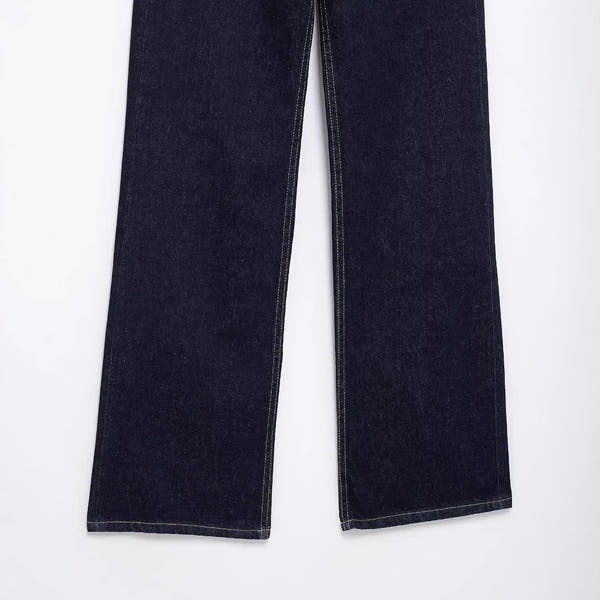 Cozy Lune CurveEase Denim – High-Waist Straight Jeans