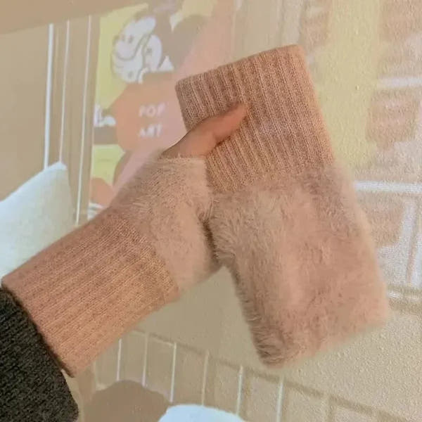Cozy Lune CloudWarmers – Fluffy Fingerless Arm Gloves