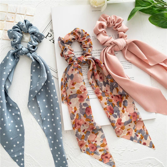 Cozy Lune Satin Ribbon Scrunchie – Elegant Hair Tie with Flowing Bow