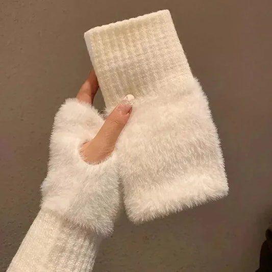 Cozy Lune CloudWarmers – Fluffy Fingerless Arm Gloves