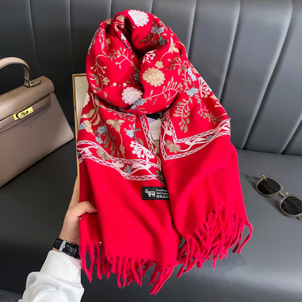 Cozy Lune BloomScarf – Embroidered Cashmere-Blend Scarf